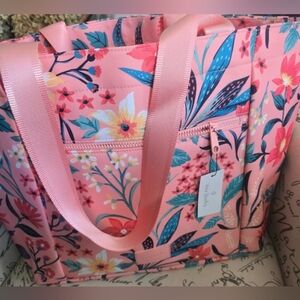 Vera Bradley Drawstring Tote Bag. Family Sized, Coral Paradise. NWT